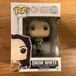 Snow White Pop Figure